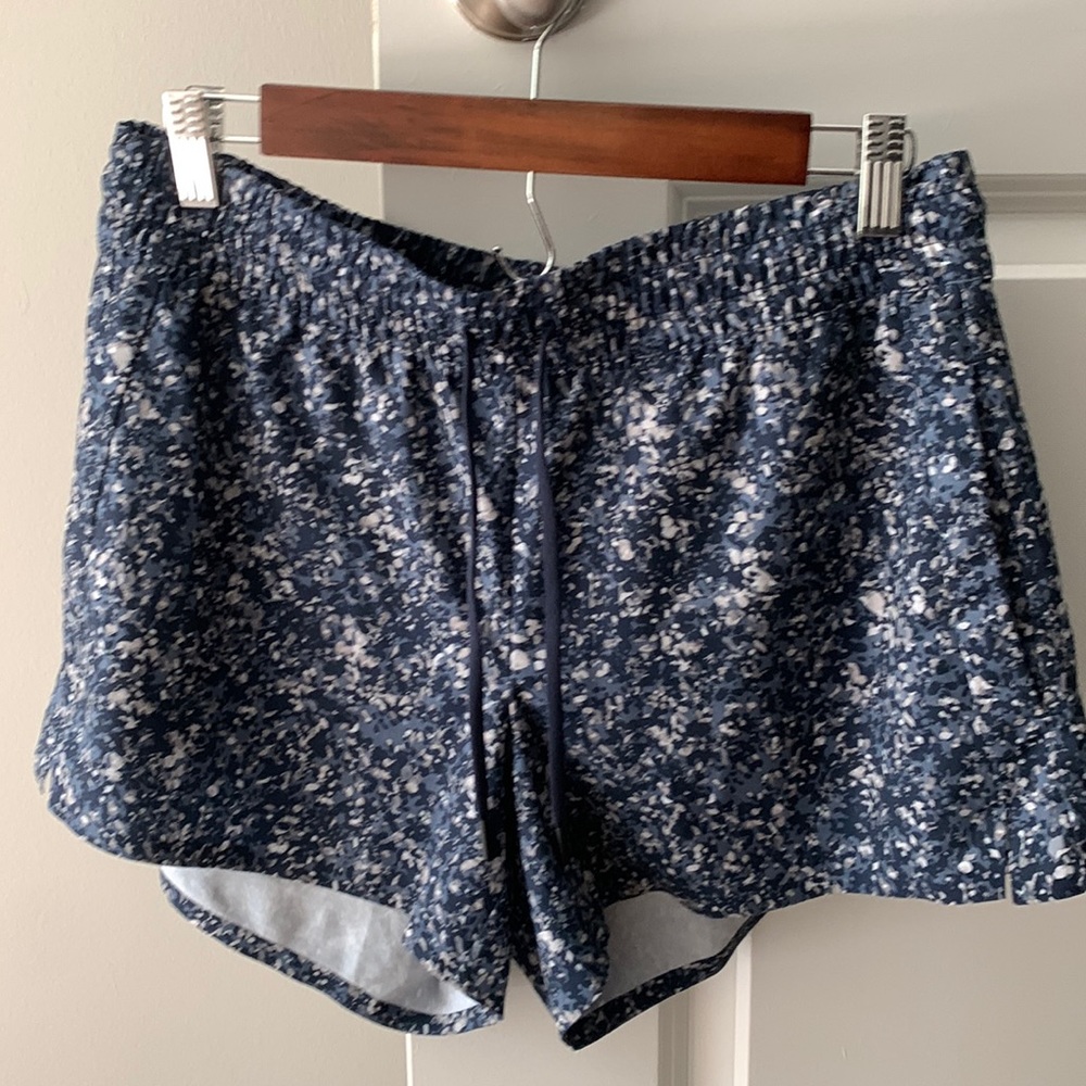 Athleta Shorts size 10